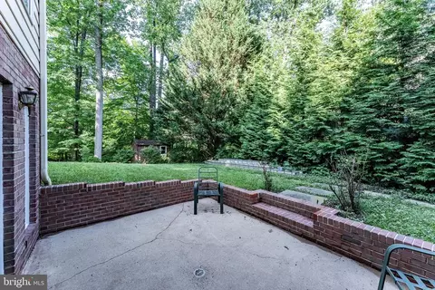 Exterior - 8318 Oakford Dr, Springfield, VA 22152 photo 11 of 16