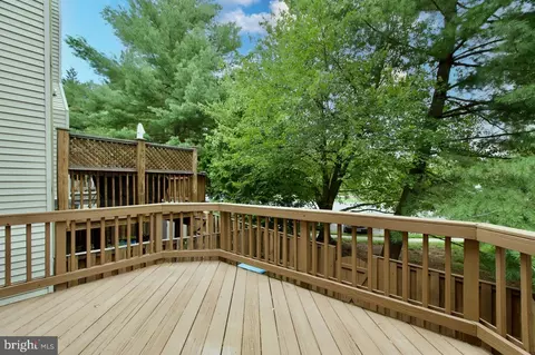 Exterior - 8837 Eagle Rock Ln, Springfield, VA 22153 photo 4 of 5