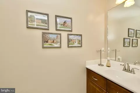 Bath - 8837 Eagle Rock Ln, Springfield, VA 22153 photo 1 of 5