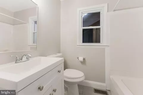 7920 Old Falls Rd, Mclean, VA 22102 photo 19