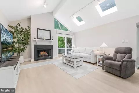 7920 Old Falls Rd, Mclean, VA 22102 photo 33