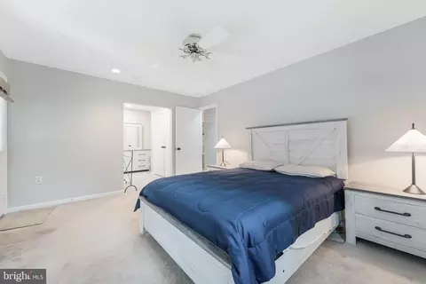 7920 Old Falls Rd, Mclean, VA 22102 photo 14