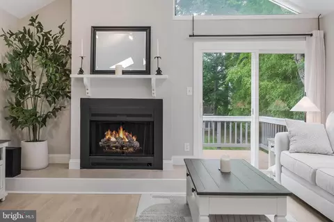 7920 Old Falls Rd, Mclean, VA 22102 photo 9