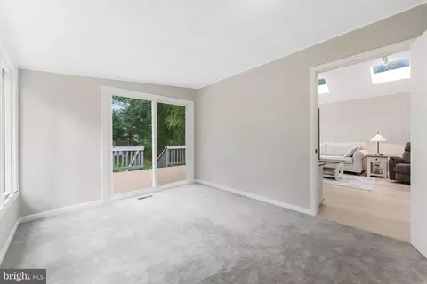 7920 Old Falls Rd, Mclean, VA 22102 photo 10