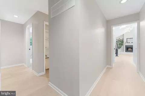7920 Old Falls Rd, Mclean, VA 22102 photo 18