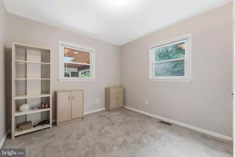 7920 Old Falls Rd, Mclean, VA 22102 photo 22