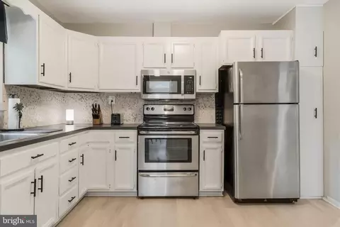 7920 Old Falls Rd, Mclean, VA 22102 photo 29
