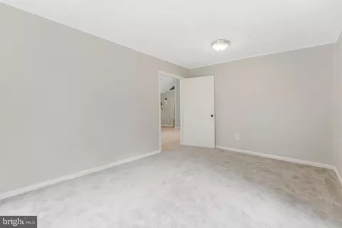 7920 Old Falls Rd, Mclean, VA 22102 photo 11
