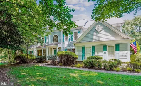 3206 Wheatland Farms Dr, Oakton, VA 22124
