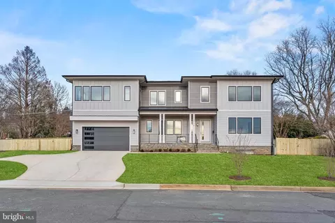 2115 Natahoa Ct, Falls Church, VA 22043