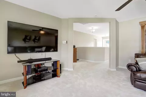 Entry Way - 8552 Bauer Cir, Springfield, VA 22152 photo 3 of 4