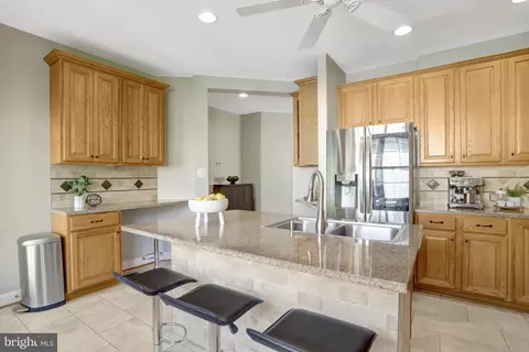 Kitchen - 8552 Bauer Cir, Springfield, VA 22152 photo 4 of 6