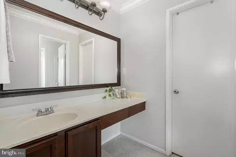 7823 Harrowgate Cir #D, Springfield, VA 22152 photo 17