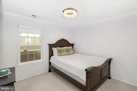 7823 Harrowgate Cir #D, Springfield, VA 22152 photo 11