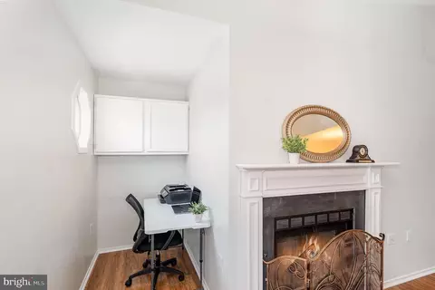 7823 Harrowgate Cir #D, Springfield, VA 22152 photo 6
