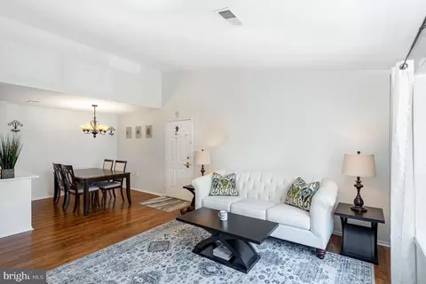 7823 Harrowgate Cir #D, Springfield, VA 22152 photo 5
