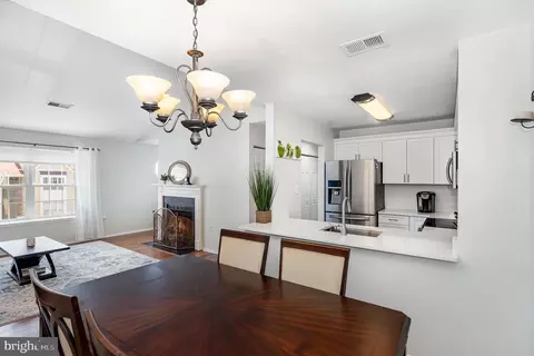 7823 Harrowgate Cir #D, Springfield, VA 22152 photo 8