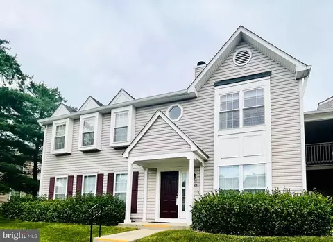 7823 Harrowgate Cir #D, Springfield, VA 22152