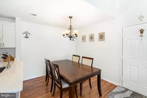 7823 Harrowgate Cir #D, Springfield, VA 22152 photo 7