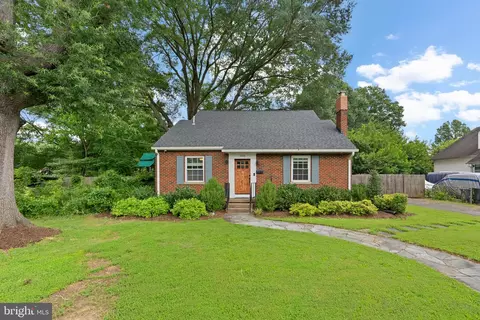 3416 Memorial St, Alexandria, VA 22306