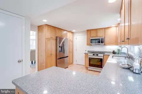 Kitchen - 9704 Glenway Ct, Burke, VA 22015 photo 2 of 5