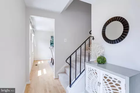 Entry Way - 9704 Glenway Ct, Burke, VA 22015 photo 2 of 2