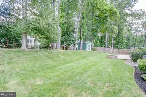 Exterior - 9704 Glenway Ct, Burke, VA 22015 photo 3 of 21