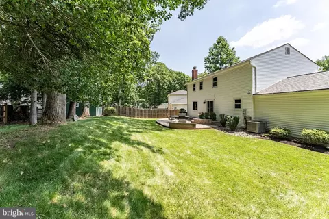 Exterior - 9704 Glenway Ct, Burke, VA 22015 photo 15 of 21