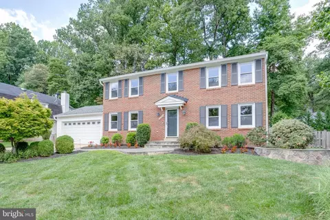 Exterior - 9704 Glenway Ct, Burke, VA 22015 photo 5 of 21