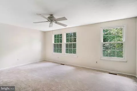 9147 Everett Ct, Springfield, VA 22152 photo 17