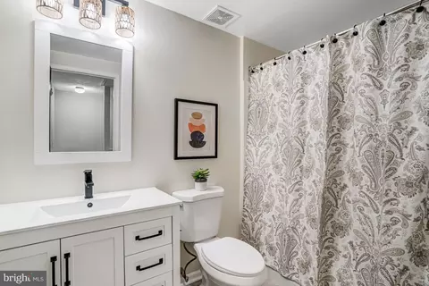 9147 Everett Ct, Springfield, VA 22152 photo 20