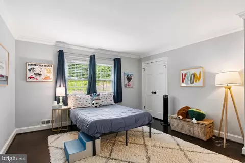 Bedroom - 1426 Highwood Dr, Mclean, VA 22101 photo 4 of 6