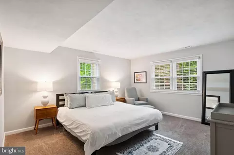 Bedroom - 1426 Highwood Dr, Mclean, VA 22101 photo 5 of 6