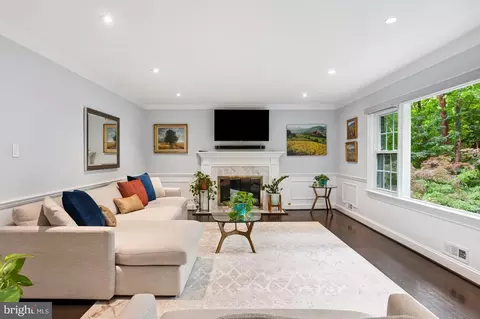 Living - 1426 Highwood Dr, Mclean, VA 22101 photo 1 of 3
