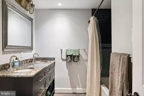 Bath - 1426 Highwood Dr, Mclean, VA 22101 photo 3 of 3