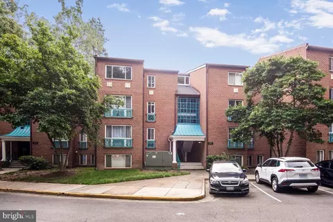 11841 Shire Ct #31D, Reston, VA 20191