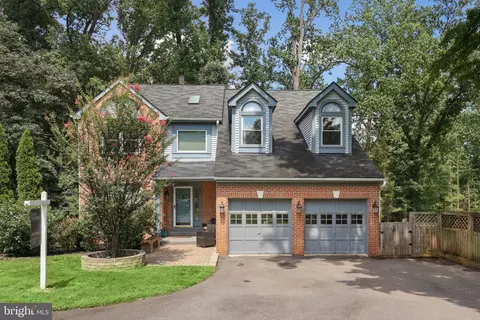 9000 Linda Maria Ct, Fairfax, VA 22031