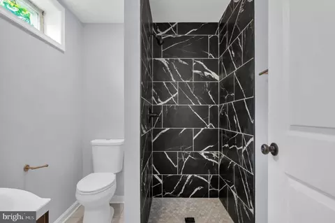 Bath - 7401 Loughboro Ln, Springfield, VA 22150 photo 4 of 4