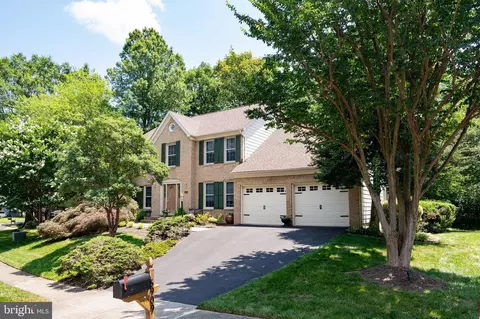 Exterior - 6909 Trillium Ln, Springfield, VA 22152 photo 2 of 22