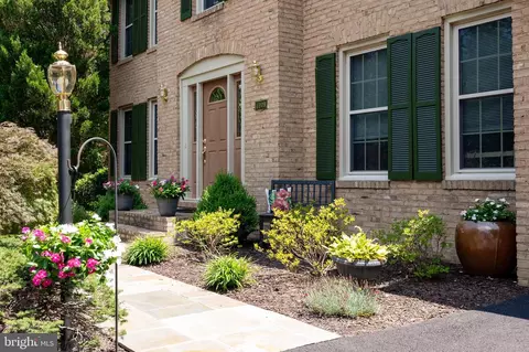 Exterior - 6909 Trillium Ln, Springfield, VA 22152 photo 3 of 22