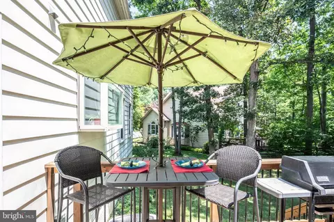 Exterior - 6909 Trillium Ln, Springfield, VA 22152 photo 14 of 22