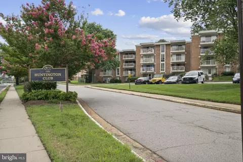 2600 Indian Dr #2C, Alexandria, VA 22303