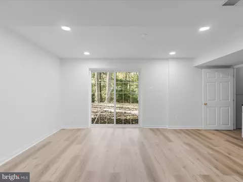 Living - 2369 Old Trail Dr, Reston, VA 20191 photo 10 of 11