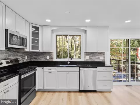 Kitchen - 2369 Old Trail Dr, Reston, VA 20191 photo 3 of 4