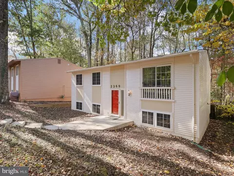 Exterior - 2369 Old Trail Dr, Reston, VA 20191 photo 3 of 9