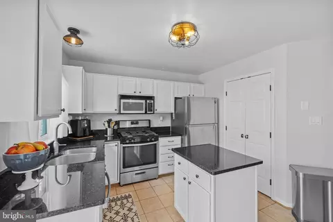 6388 Andrew Matthew Ter, Springfield, VA 22150 photo 21