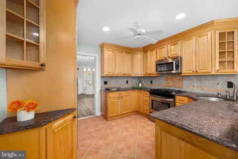 5409 Tripolis Ct, Burke, VA 22015 photo 7