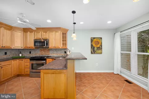 5409 Tripolis Ct, Burke, VA 22015 photo 6