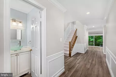 5409 Tripolis Ct, Burke, VA 22015 photo 4