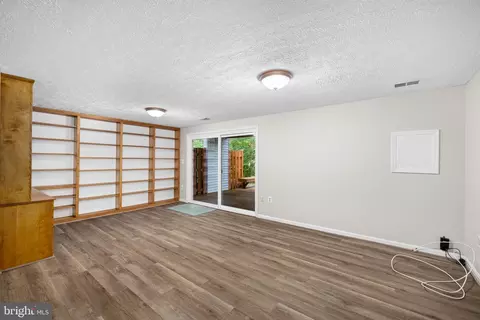 5409 Tripolis Ct, Burke, VA 22015 photo 36